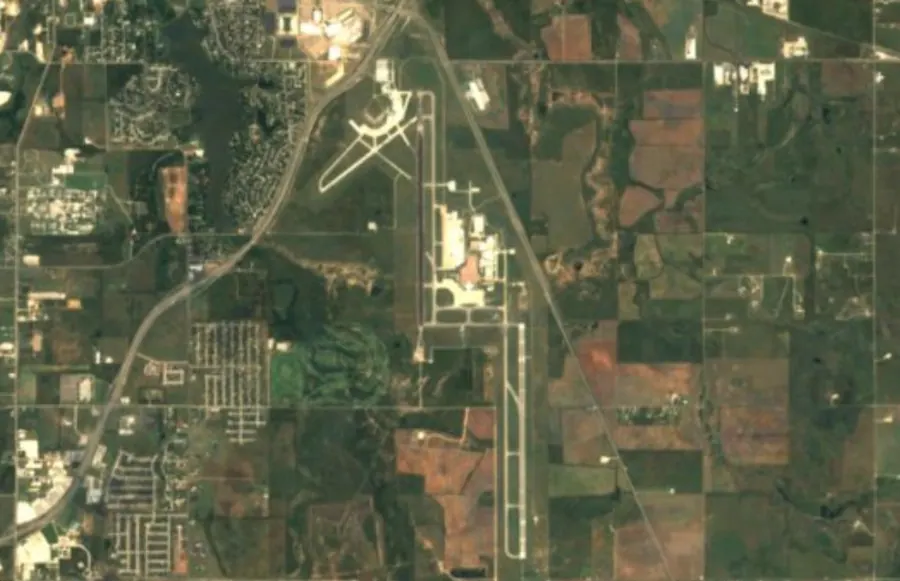 Historical satellite view of Abilene Regional Airport · 2016–17 imagery