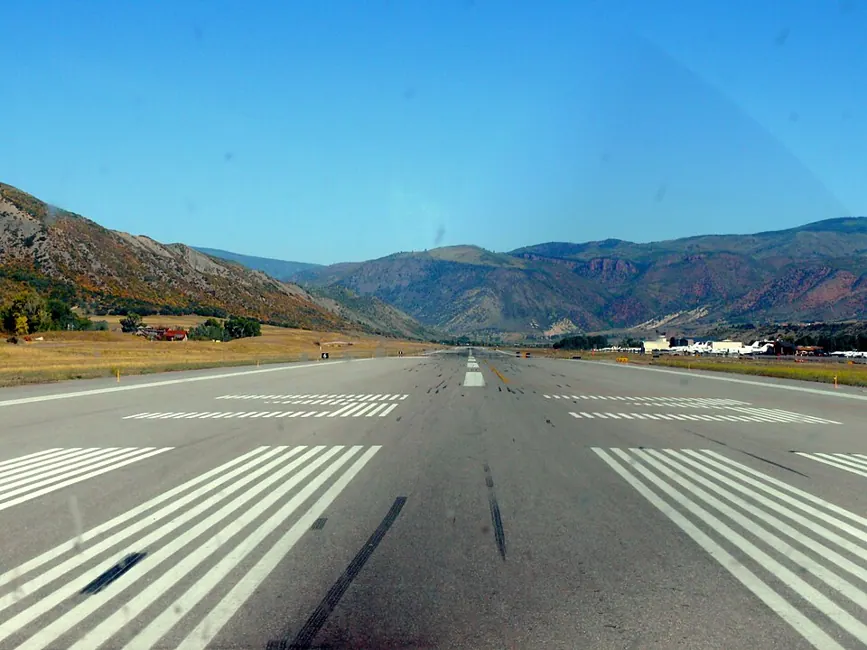 View of Aspen-Pitkin County Airport (Sardy Field)