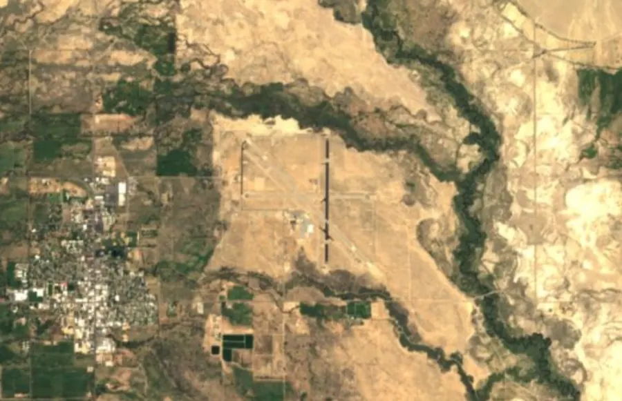 Historical satellite view of Eastern Sierra Regional Airport · 2016–17 imagery