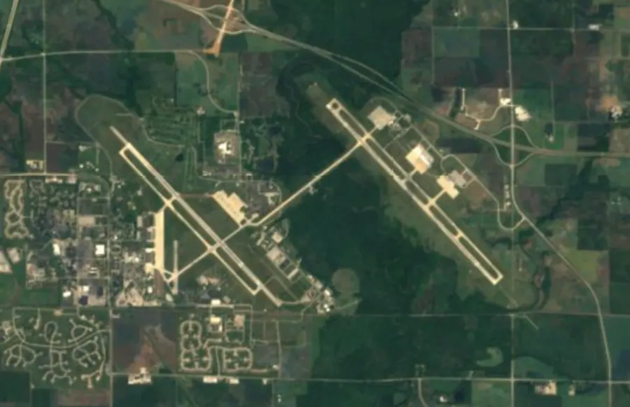 Historical satellite view of Scott AFB/Midamerica Airport · 2016–17 imagery