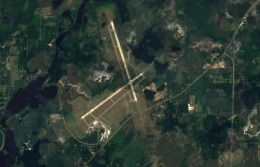 Historical satellite view of Brainerd Lakes Regional Airport · 2016–17 imagery