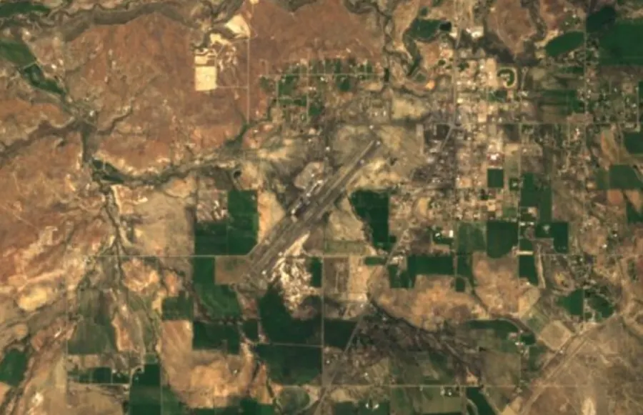 Historical satellite view of Cortez Municipal Airport · 2016–17 imagery