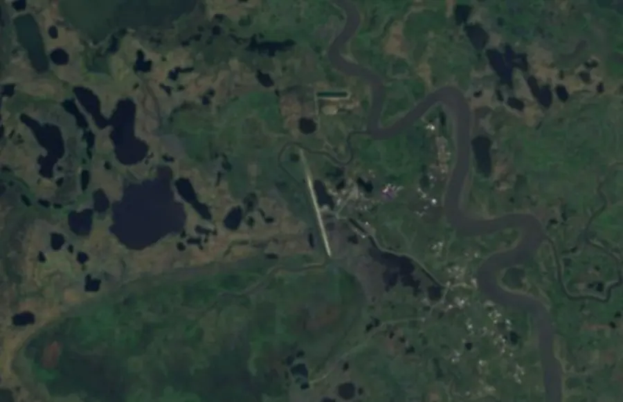 Historical satellite view of Kwigillingok Airport · 2016–17 imagery