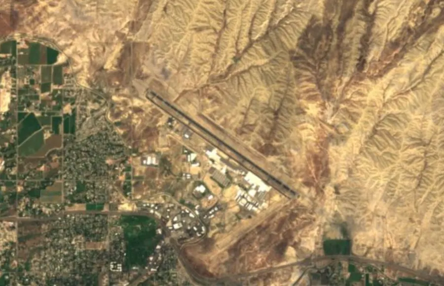 Historical satellite view of Grand Junction Regional Airport · 2016–17 imagery