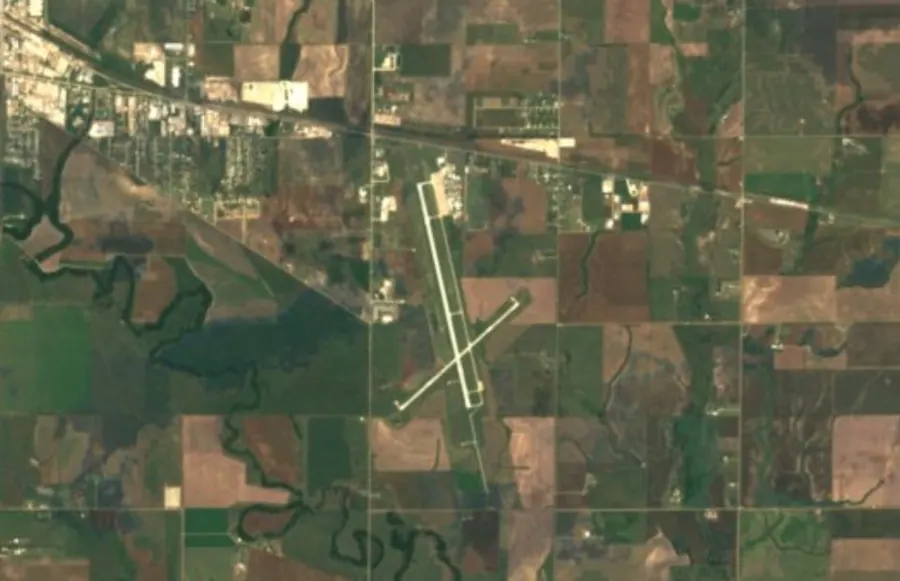 Historical satellite view of Hays Regional Airport · 2016–17 imagery