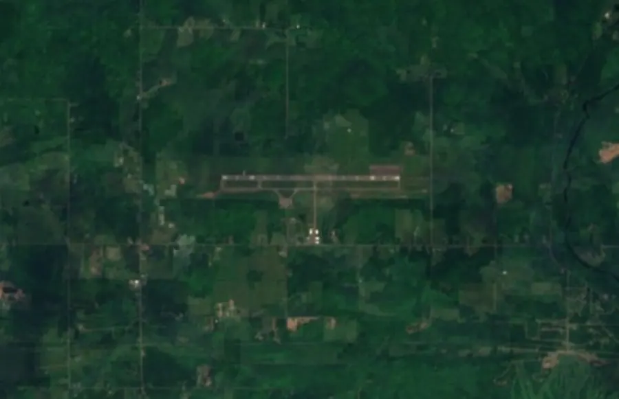 Historical satellite view of Gogebic Iron County Airport · 2016–17 imagery