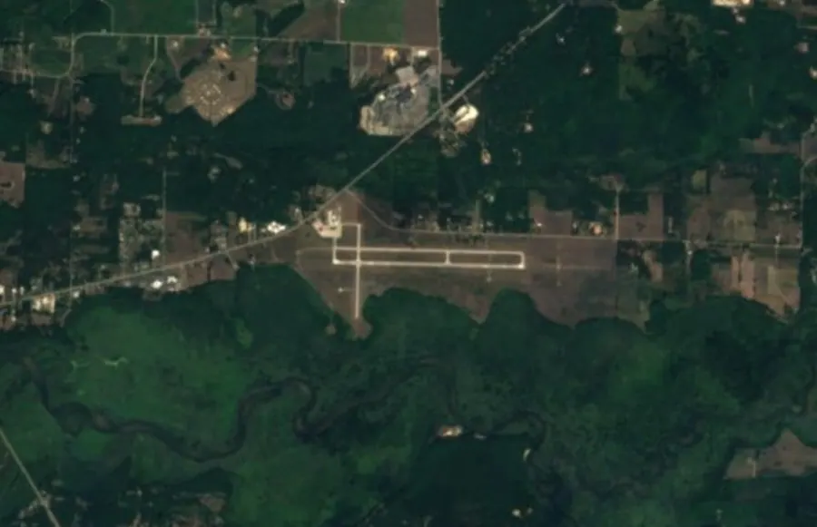 Historical satellite view of Manistee County Blacker Airport · 2016–17 imagery