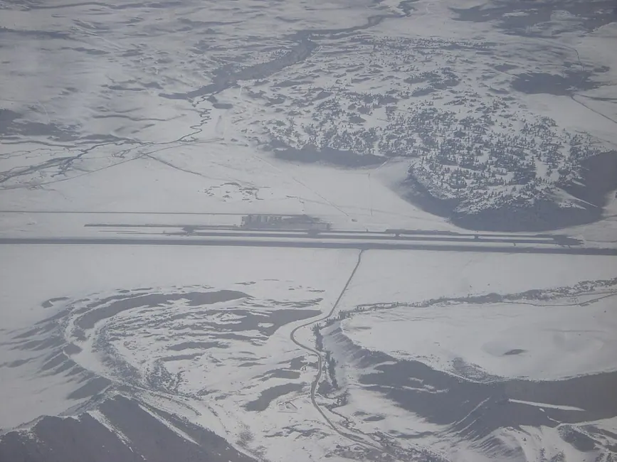 View of Mammoth Yosemite Airport