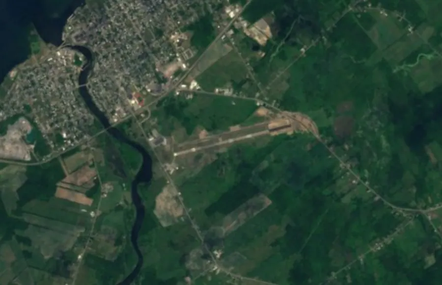 Historical satellite view of Ogdensburg International Airport · 2016–17 imagery