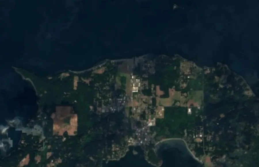 Historical satellite view of Orcas Island Airport · 2016–17 imagery
