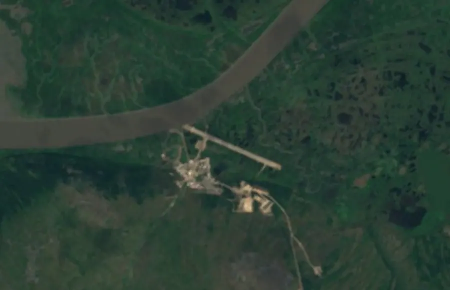 Historical satellite view of Scammon Bay Airport · 2016–17 imagery