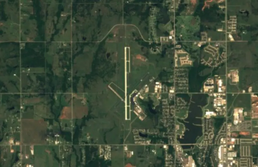 Historical satellite view of Stillwater Regional Airport · 2016–17 imagery