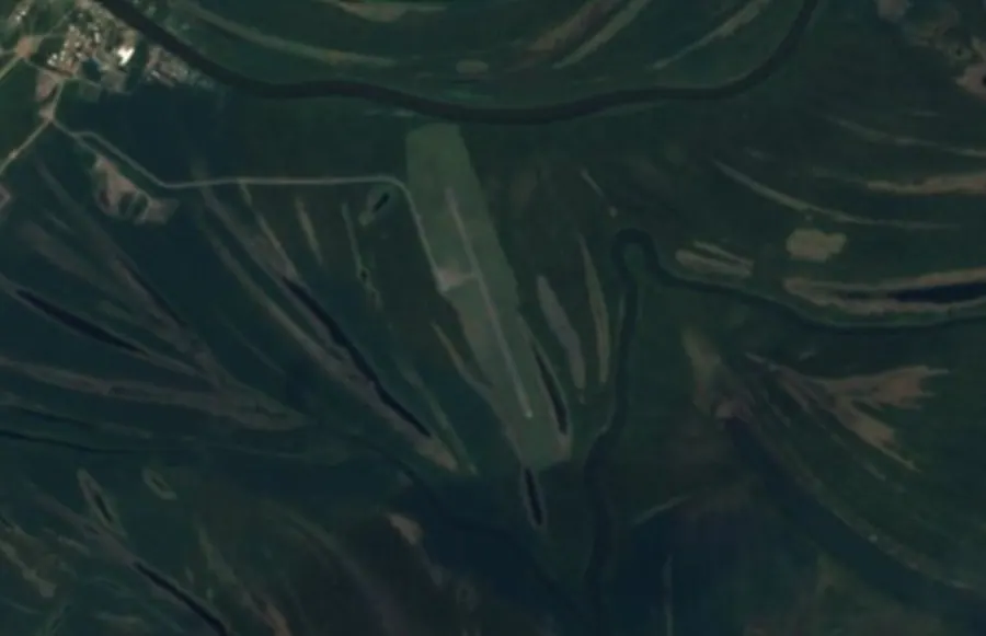 Historical satellite view of Tuluksak Airport · 2016–17 imagery